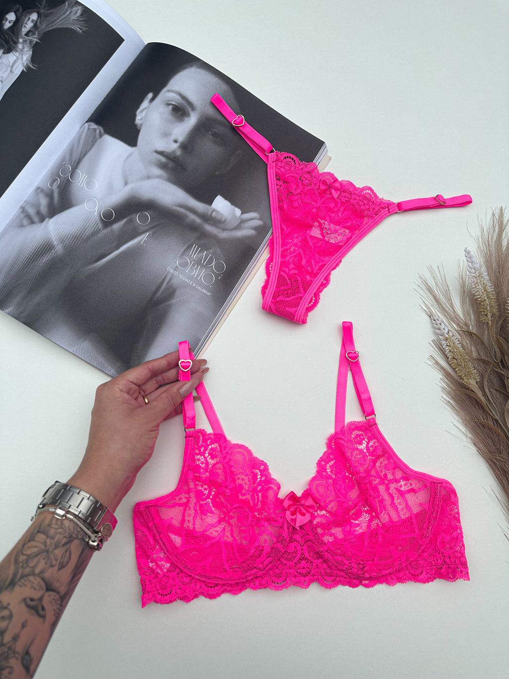 Conjunto Surpreender - Sutiã de Renda com Aro e Calcinha de Fio