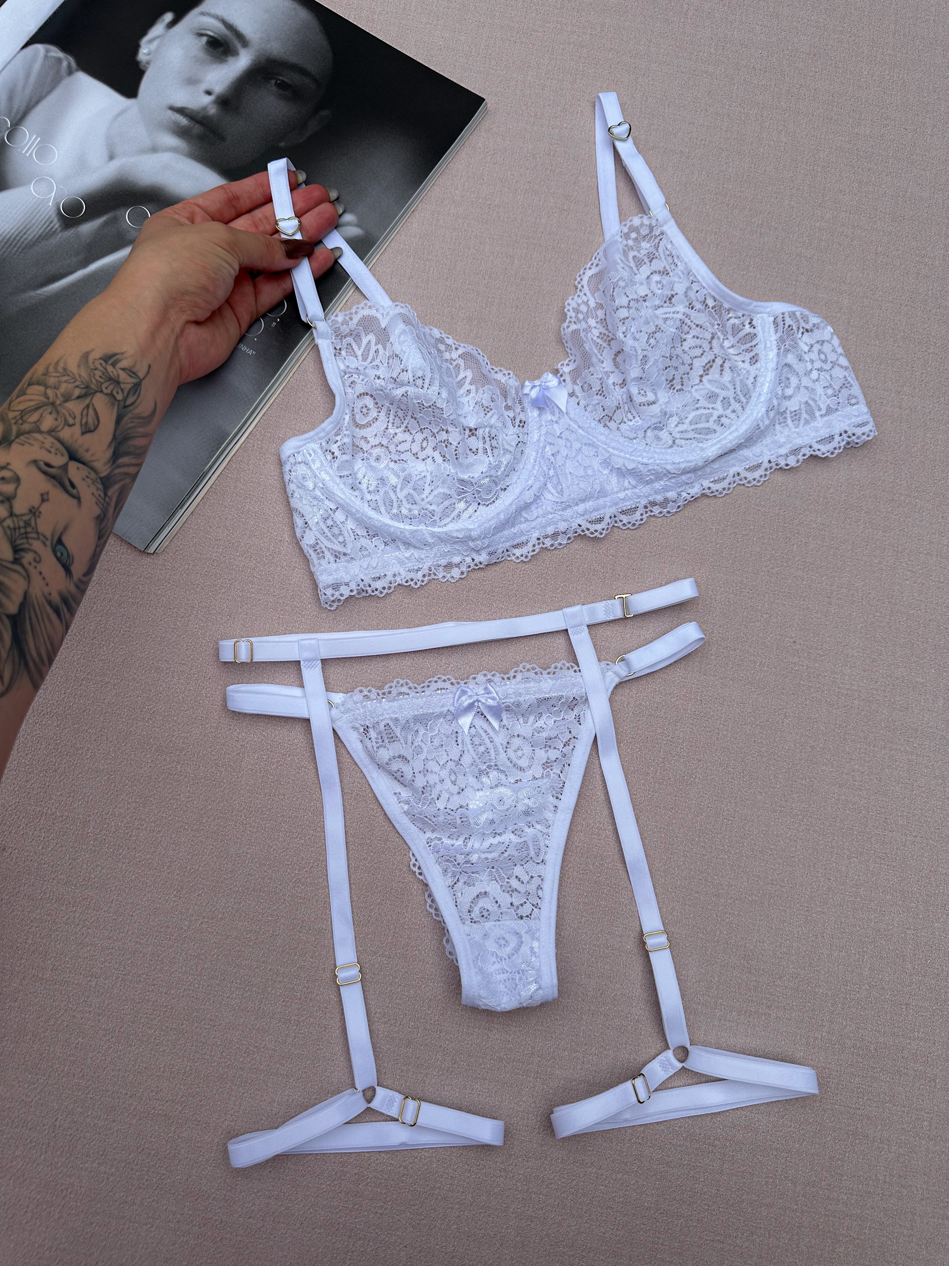 Conjunto Ousada - Sutiã de Renda com Aro e Calcinha Renda Fio com Cinta Liga